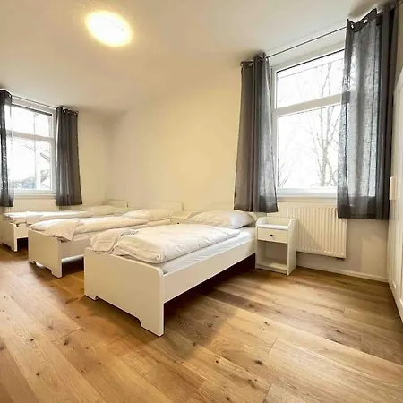 Am1036 - Moderne Monteurwohnung Mit Balkon * Амберг